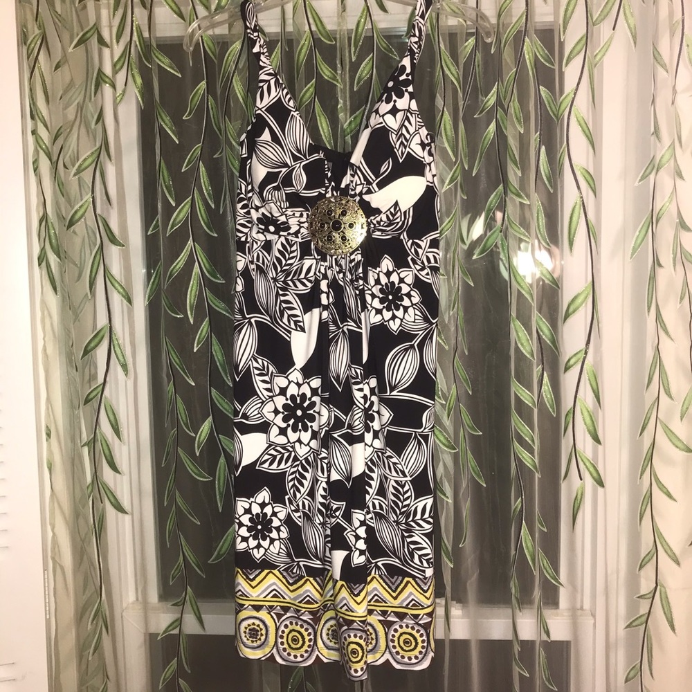 Black and white pattern dress